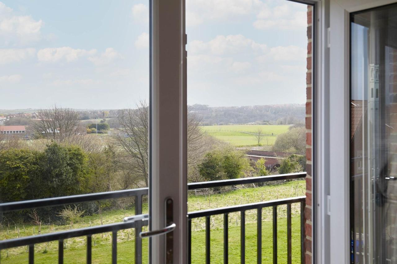 Host & - The Cinder Track Hideaway Apartment Whitby
